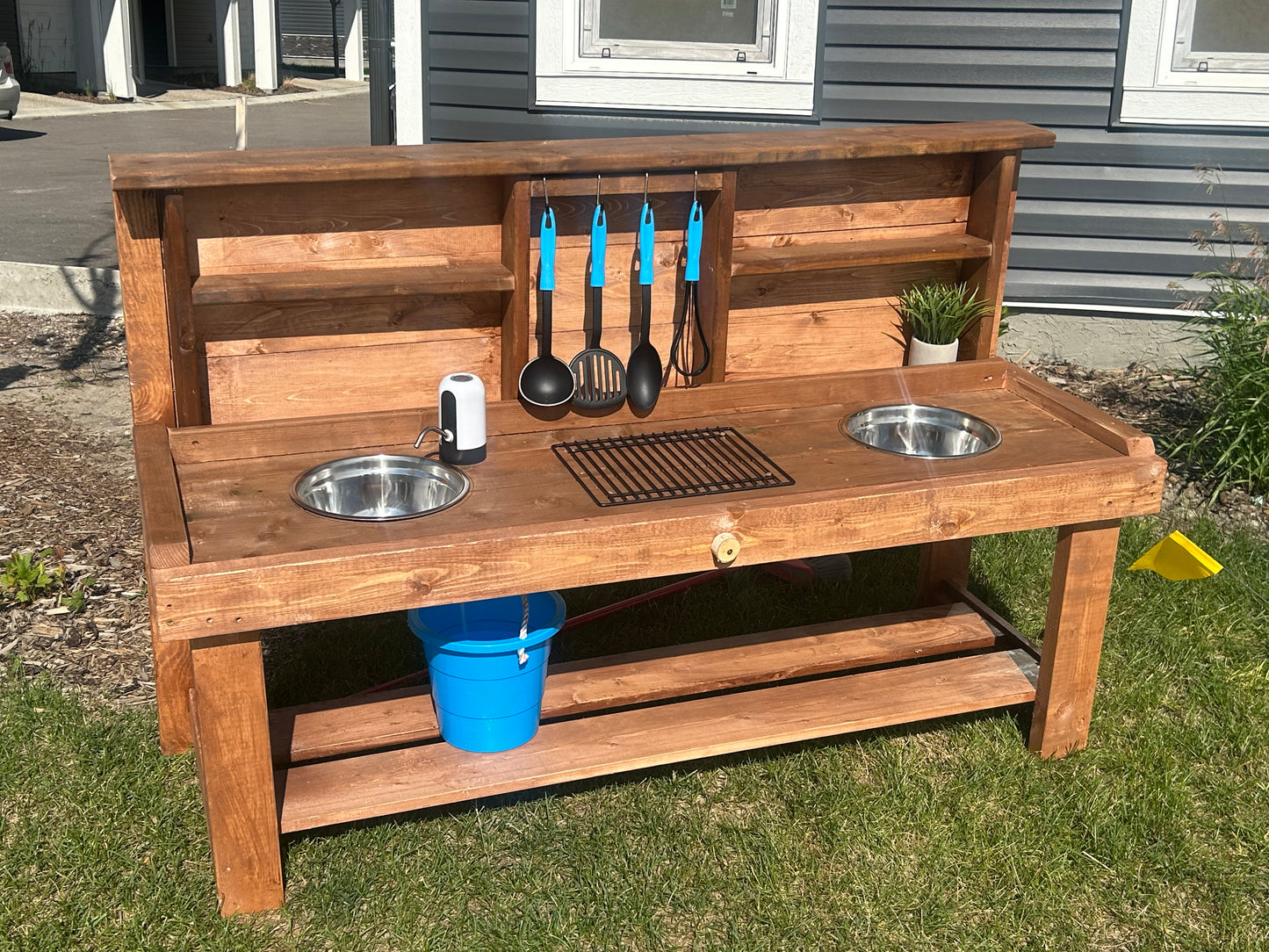 Standard Mud Kitchen with water feature