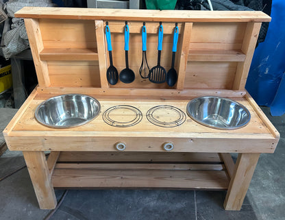 Standard Mud Kitchen