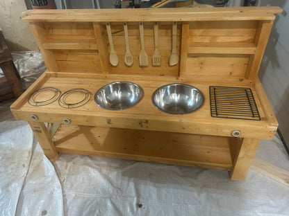 Classic - 6 ft Mud Kitchen