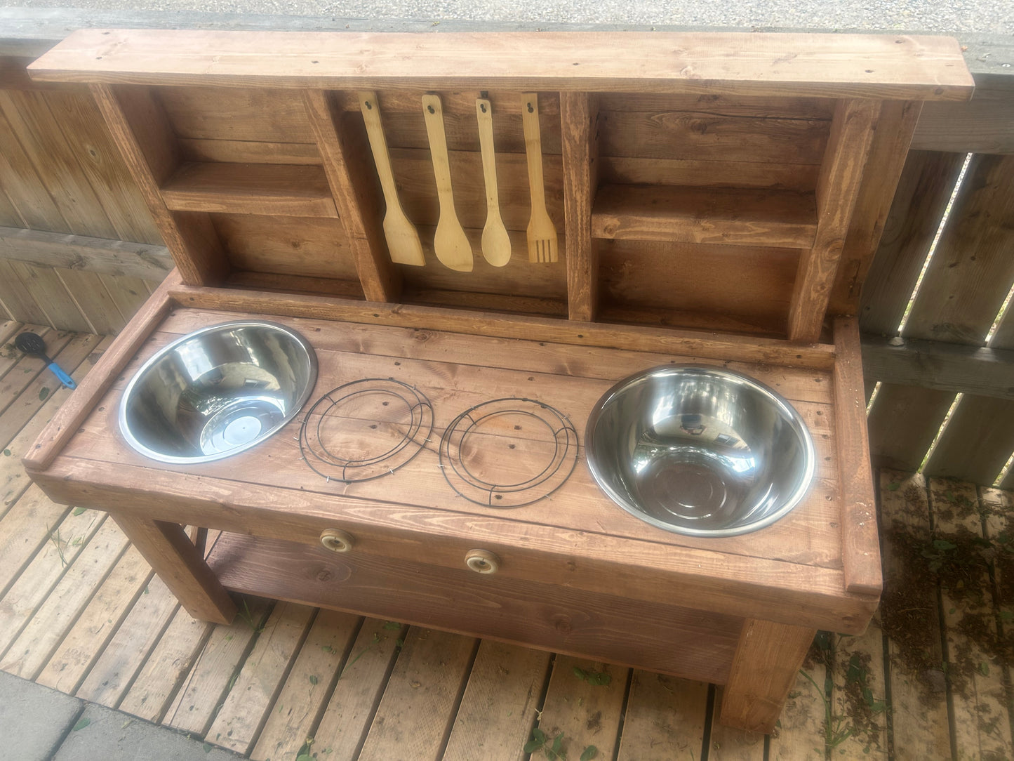 Standard Mud Kitchen